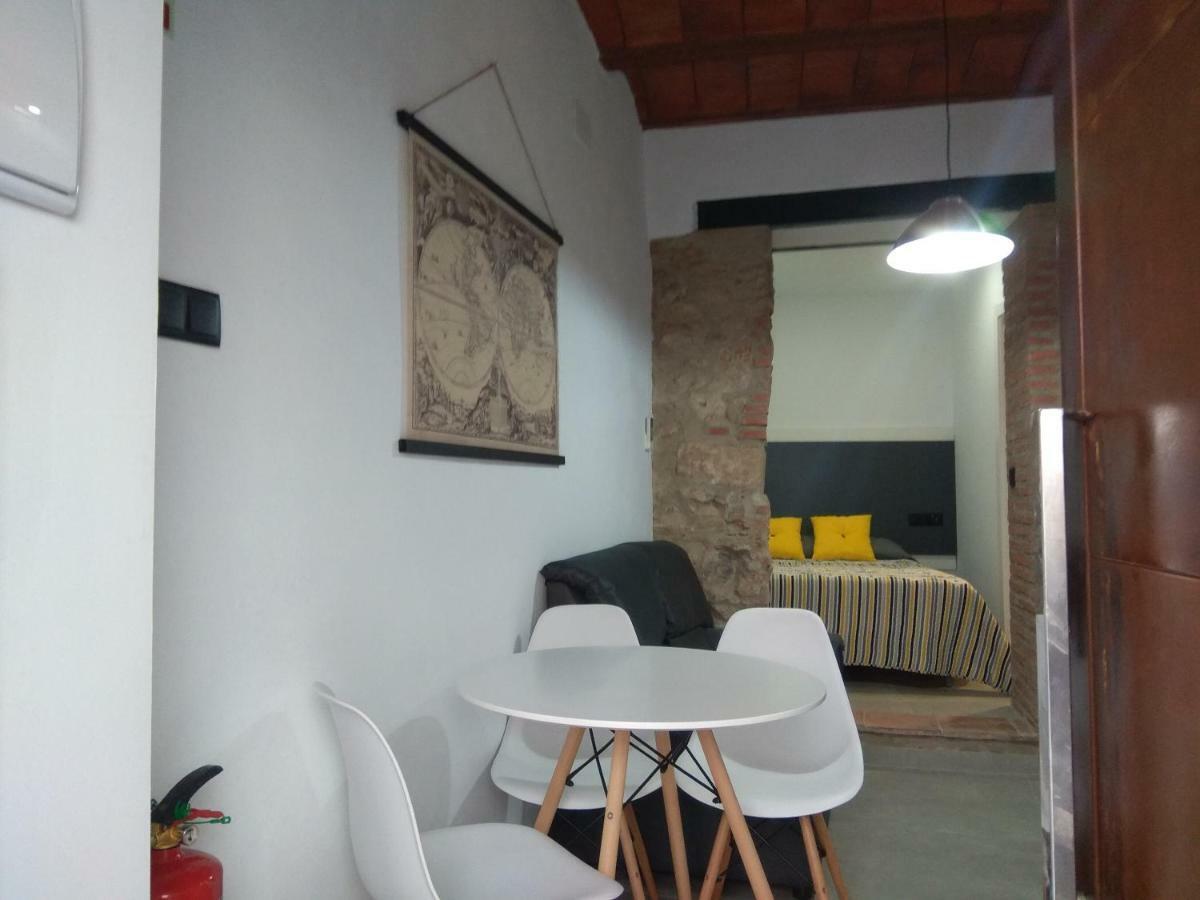 Caleros 8 Estudio - Apartamentos De La Parte Antigua De Caces المظهر الخارجي الصورة